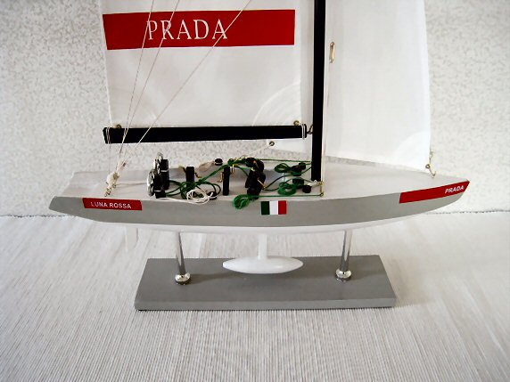 ITA-45 ルナロッサ プラダ ヨット模型
