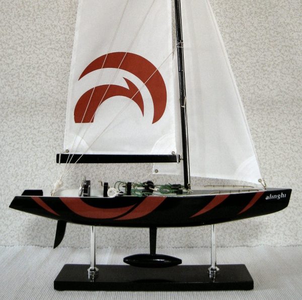 SUI-64 アリンギ ヨット模型